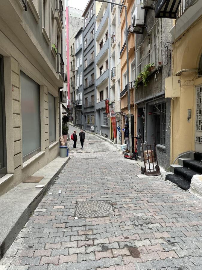 Mates Istiklal Suites Istanbul Exterior photo