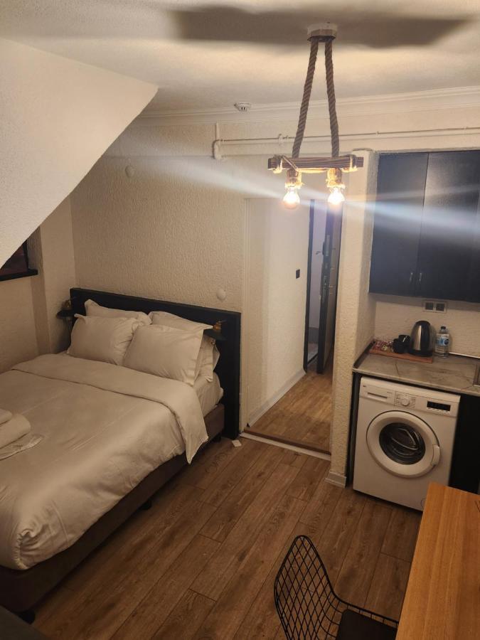 Mates Istiklal Suites Istanbul Exterior photo